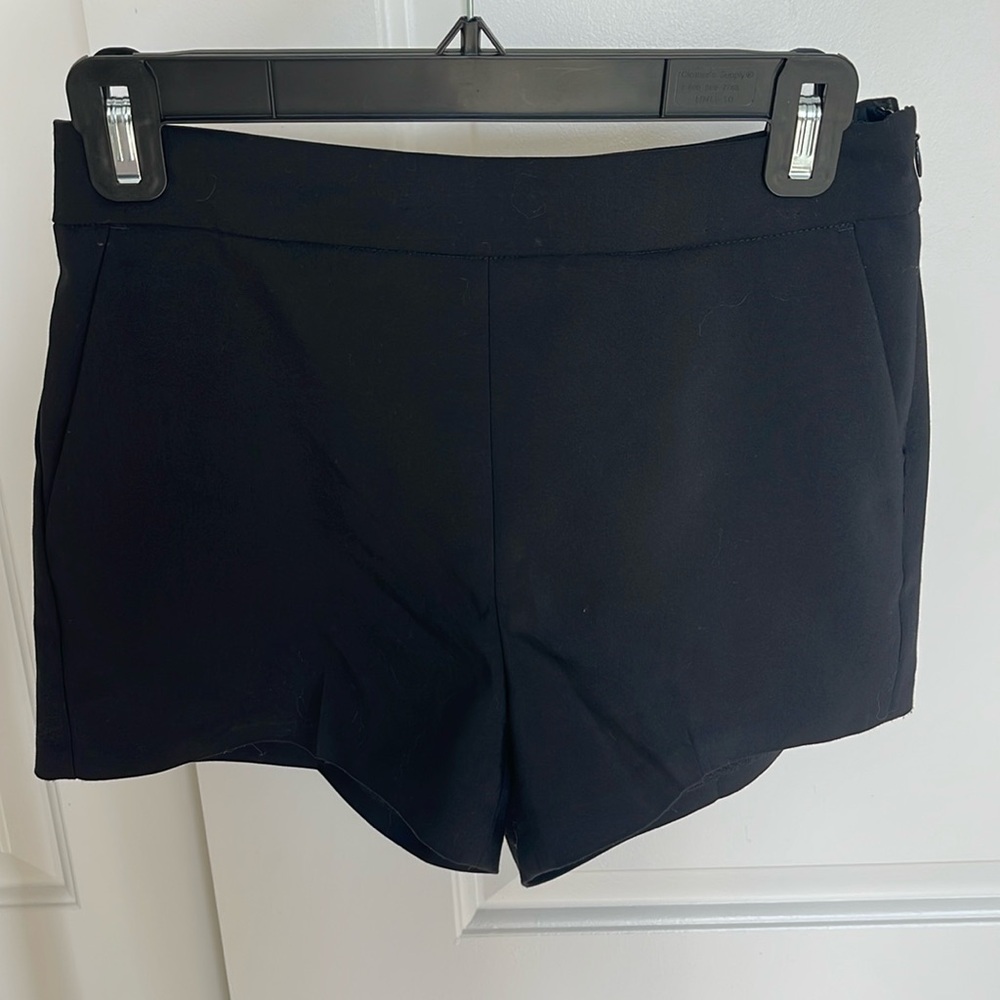 EXPRESS SHORTIE SHORT